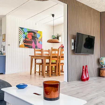 בית נופש 3 Bedroom Awesome In