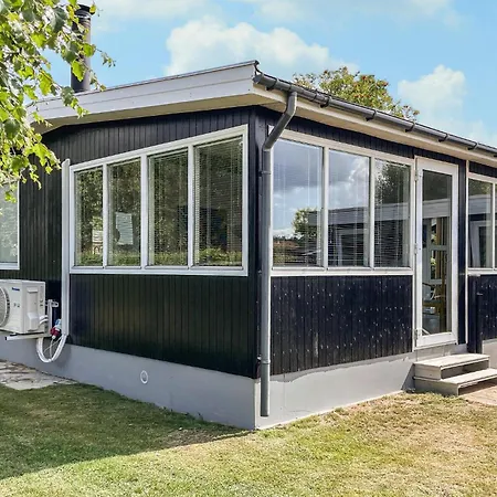 3 Bedroom Awesome In